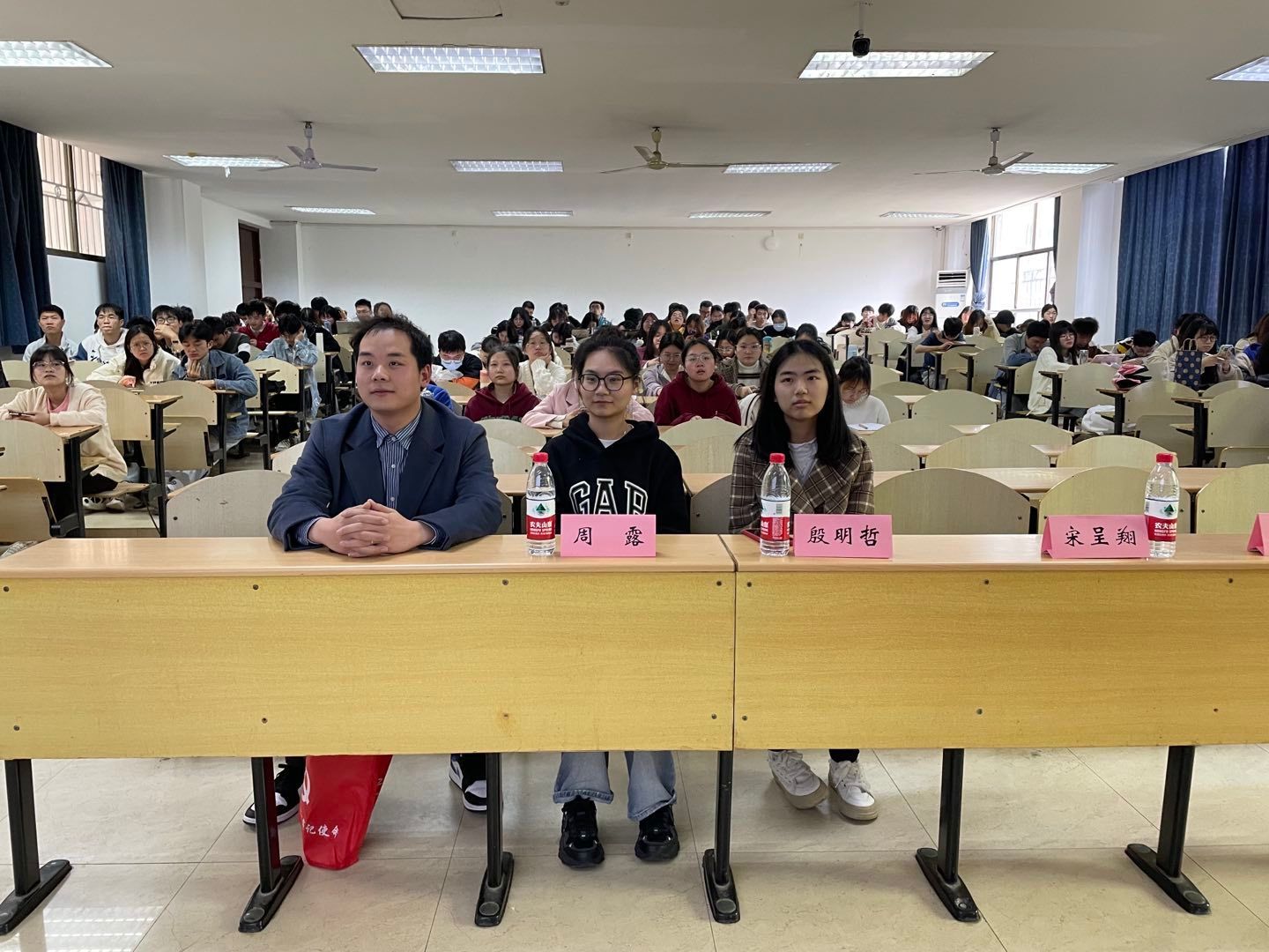 图示, 示意图
中度可信度描述已自动生成:ver1